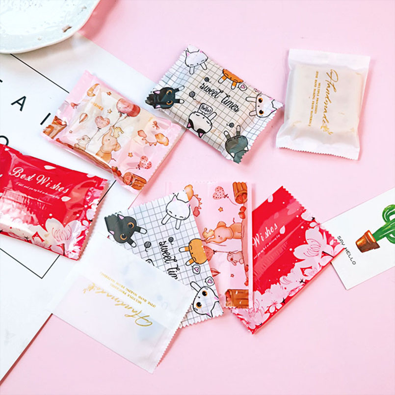 100 Buah Tas Plastik Berwarna  - Food Lovers Snacks ulasan dan harga